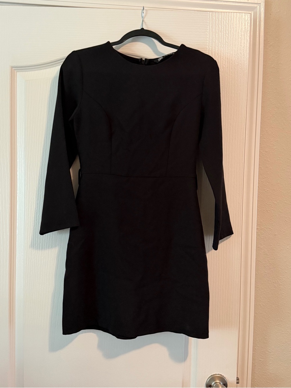 Zara Black Long-Sleeve Shift Dress